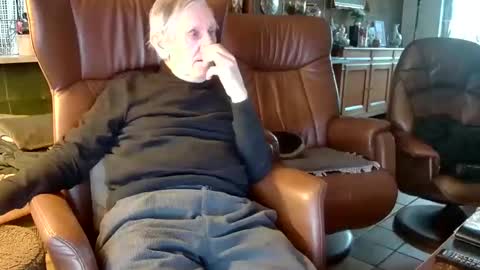 Snapshot of johan7_heet chatting on 02/27/25, 04:32 johan7 heet online show from 02/27/25, 04:32