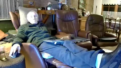 Snapshot of johan7_heet chatting on 03/03/25, 08:00 johan7 heet online show from 03/03/25, 08:00