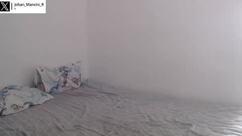 Snapshot of johan_mancini_r chatting on 01/27/25, 07:03 johan_mancini_r online show from 01/27/25, 07:03