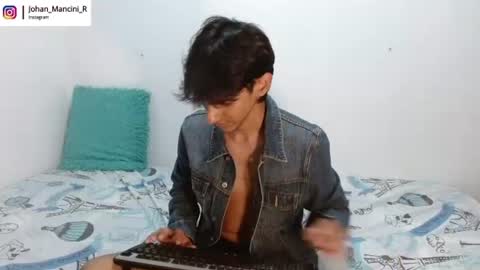 Snapshot of johan_mancini_r chatting on 06/13/26, 03:21 johan_mancini_r online show from 06/13/26, 03:21