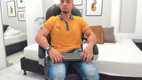 johan online show from 11/28/25, 06:32