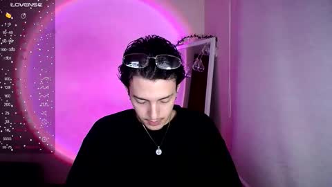 Snapshot of johan_parker222 chatting on 02/14/26, 02:30 johan_parker222 online show from 02/14/26, 02:30