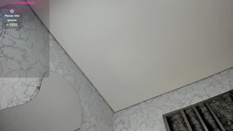 johana fox online show from 02/04/25, 01:06