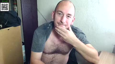 Snapshot of johanbarker chatting on 12/10/24, 05:22 Johan online show from 12/10/24, 05:22