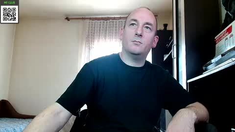 Snapshot of johanbarker chatting on 01/23/25, 10:43 Johan online show from 01/23/25, 10:43