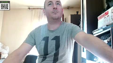 Snapshot of johanbarker chatting on 01/27/25, 12:48 Johan online show from 01/27/25, 12:48