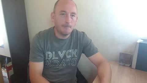 Snapshot of johanbarker chatting on 09/21/25, 09:44 Johan online show from 09/21/25, 09:44