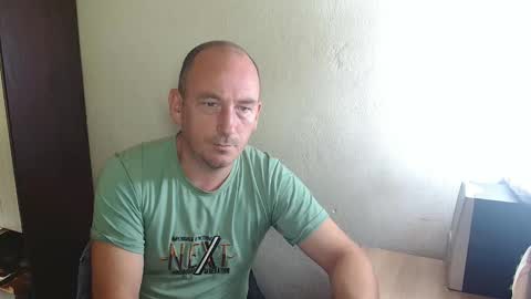 Snapshot of johanbarker chatting on 10/22/25, 01:00 Johan online show from 10/22/25, 01:00