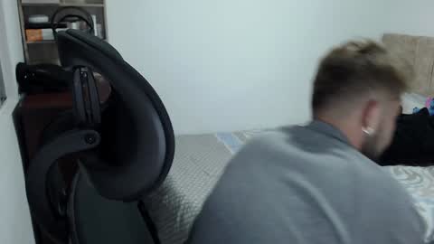 Snapshot of johanleonsweetboy chatting on 12/27/24, 05:20 JOHAN independient model online show from 12/27/24, 05:20