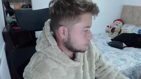 Snapshot of johanleonsweetboy chatting on 12/30/24, 01:36 JOHAN independient model online show from 12/30/24, 01:36