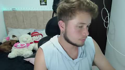 Snapshot of johanleonsweetboy chatting on 01/18/25, 11:55 JOHAN independient model online show from 01/18/25, 11:55