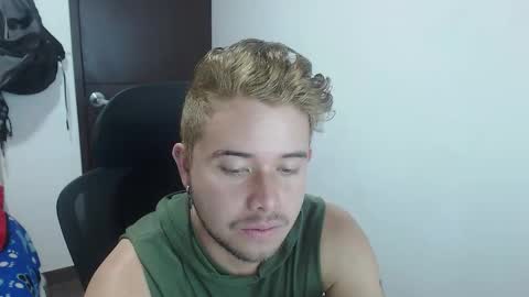 Snapshot of johanleonsweetboy chatting on 10/10/25, 03:11 JOHAN independient model online show from 10/10/25, 03:11