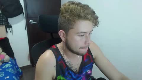 Snapshot of johanleonsweetboy chatting on 10/24/25, 02:46 JOHAN independient model online show from 10/24/25, 02:46