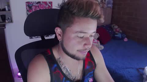 JOHAN independient model online show from 12/17/25, 05:08