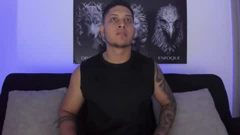 Snapshot of johansmith__ chatting on 10/28/25, 02:26 Johan Smith online show from 10/28/25, 02:26