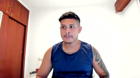 Snapshot of johansmith__ chatting on 06/19/26, 02:43 Johan Smith online show from 06/19/26, 02:43