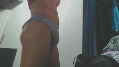 johantorres19 online show from 01/03/25, 04:44