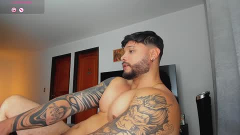 Snapshot of johatsu chatting on 12/10/24, 02:05 King - online show from 12/10/24, 02:05