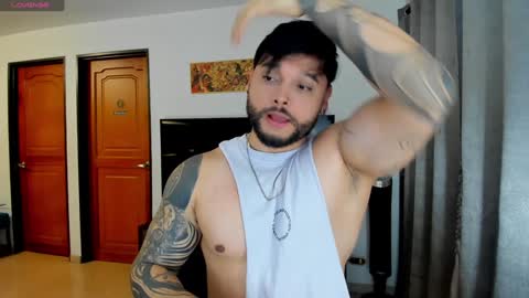 Snapshot of johatsu chatting on 01/23/25, 11:15 King - online show from 01/23/25, 11:15