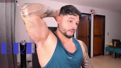 Snapshot of johatsu chatting on 09/15/25, 09:26 King - online show from 09/15/25, 09:26