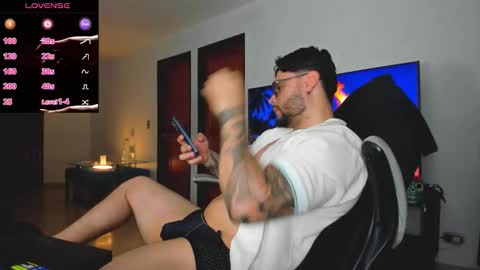 Snapshot of johatsu chatting on 10/18/25, 11:05 King - online show from 10/18/25, 11:05