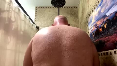 Snapshot of john40a chatting on 01/06/25, 02:58 John online show from 01/06/25, 02:58