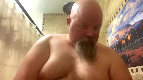 Snapshot of john40a chatting on 01/12/25, 02:14 John online show from 01/12/25, 02:14