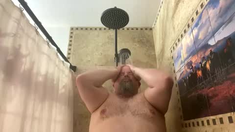 Snapshot of john40a chatting on 01/18/25, 04:26 John online show from 01/18/25, 04:26