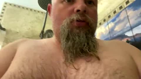 Snapshot of john40a chatting on 10/15/25, 04:01 John online show from 10/15/25, 04:01