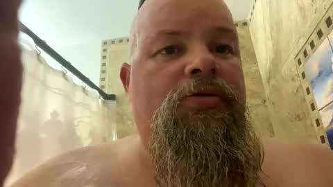 Snapshot of john40a chatting on 10/31/25, 02:45 John online show from 10/31/25, 02:45