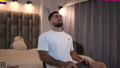 john online show from 11/11/25, 10:43