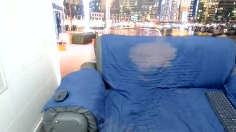 Snapshot of john_santos_ chatting on 06/12/26, 01:26 john santos online show from 06/12/26, 01:26