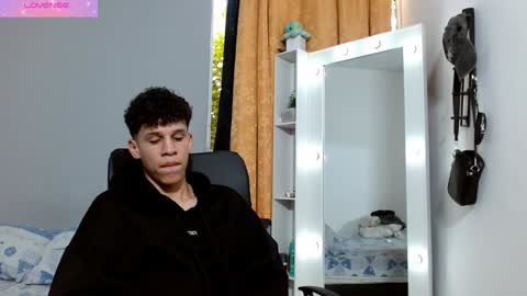 Snapshot of john_ssnow29 chatting on 12/15/24, 09:42 john_ssnow29 online show from 12/15/24, 09:42