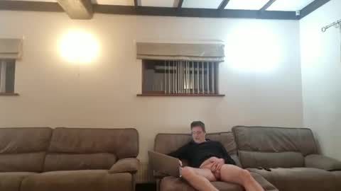 Snapshot of johnathan_stuart33 chatting on 03/23/26, 11:31 johnathan_stuart33 online show from 03/23/26, 11:31