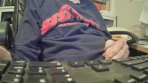 Snapshot of johngp777 chatting on 04/29/26, 01:48 johngp777 online show from 04/29/26, 01:48