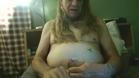 Snapshot of johnnieq1971 chatting on 05/17/26, 02:53 johnnieq1971 online show from 05/17/26, 02:53