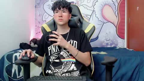 johnny_cagee online show from 12/18/24, 05:15