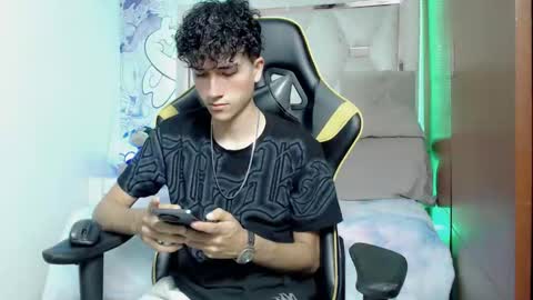 johnny_cagee online show from 10/26/25, 03:56