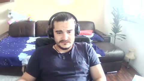 Snapshot of johnnybravovici chatting on 07/16/26, 07:03 johnnybravovici online show from 07/16/26, 07:03