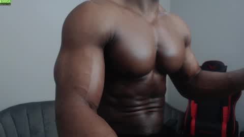 Snapshot of johnnydolce50 chatting on 03/04/25, 08:05 MASTER OF SUBS BETA SLAVES online show from 03/04/25, 08:05