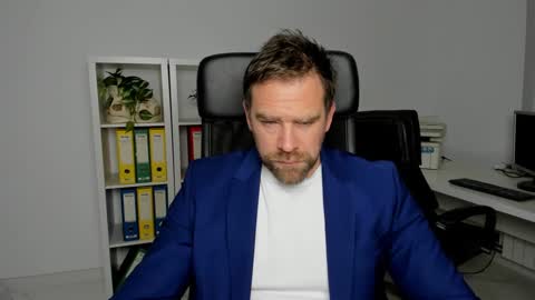 johnnydough82 online show from 12/12/24, 05:42