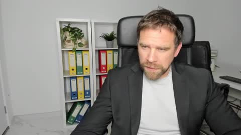 johnnydough82 online show from 12/17/24, 05:07