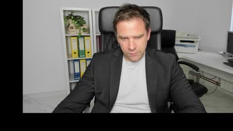 johnnydough82 online show from 12/21/24, 01:42