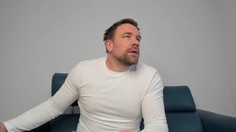 johnnydough82 online show from 02/22/25, 06:50