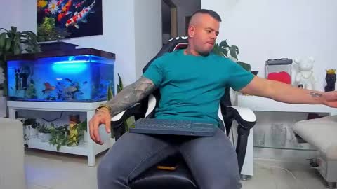 JOHNNY online show from 10/26/25, 02:06