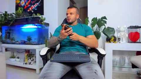 JOHNNY online show from 11/02/25, 02:03