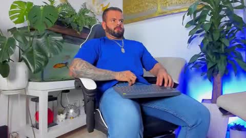 JOHNNY online show from 03/25/26, 01:55