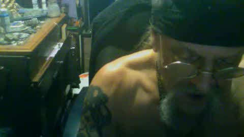 johnnyshung1 online show from 11/23/25, 07:08