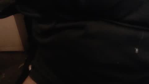 Snapshot of johnnyssunshine chatting on 12/19/25, 12:17 johnnyssunshine online show from 12/19/25, 12:17