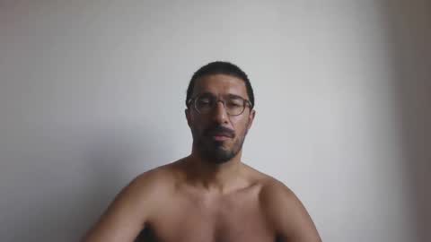 Snapshot of johnparis7575 chatting on 09/30/25, 10:42 Johnfrench online show from 09/30/25, 10:42